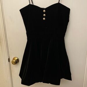 Elegant Black Velvet Bubble-skirt Dress with Pearl Buttons
